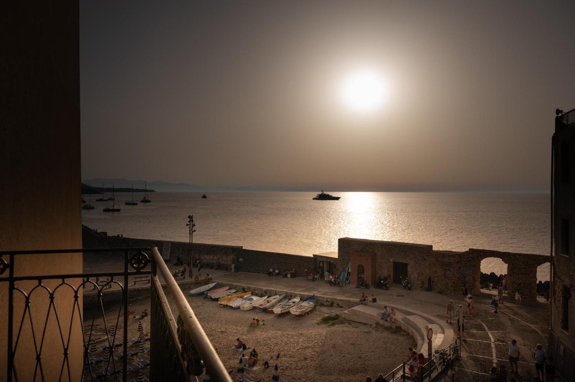 Casa Vacanze Tramonto Alla Marina Cefalù Zewnętrze zdjęcie